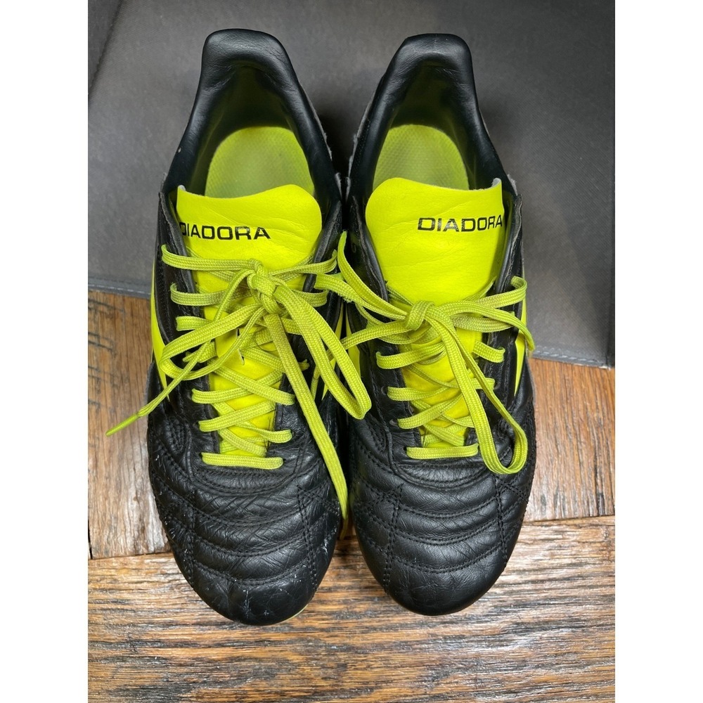 Diadora Soccer Cleats Mens size 6 Black Yellow Leather Athletic Shoes